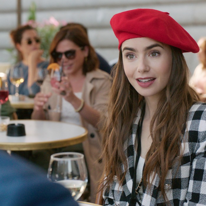 Les 6 mythes sur le marketing numérique que nous vend la série Emily in Paris Les 6 mythes sur le marketing numérique que nous vend la série Emily in Paris